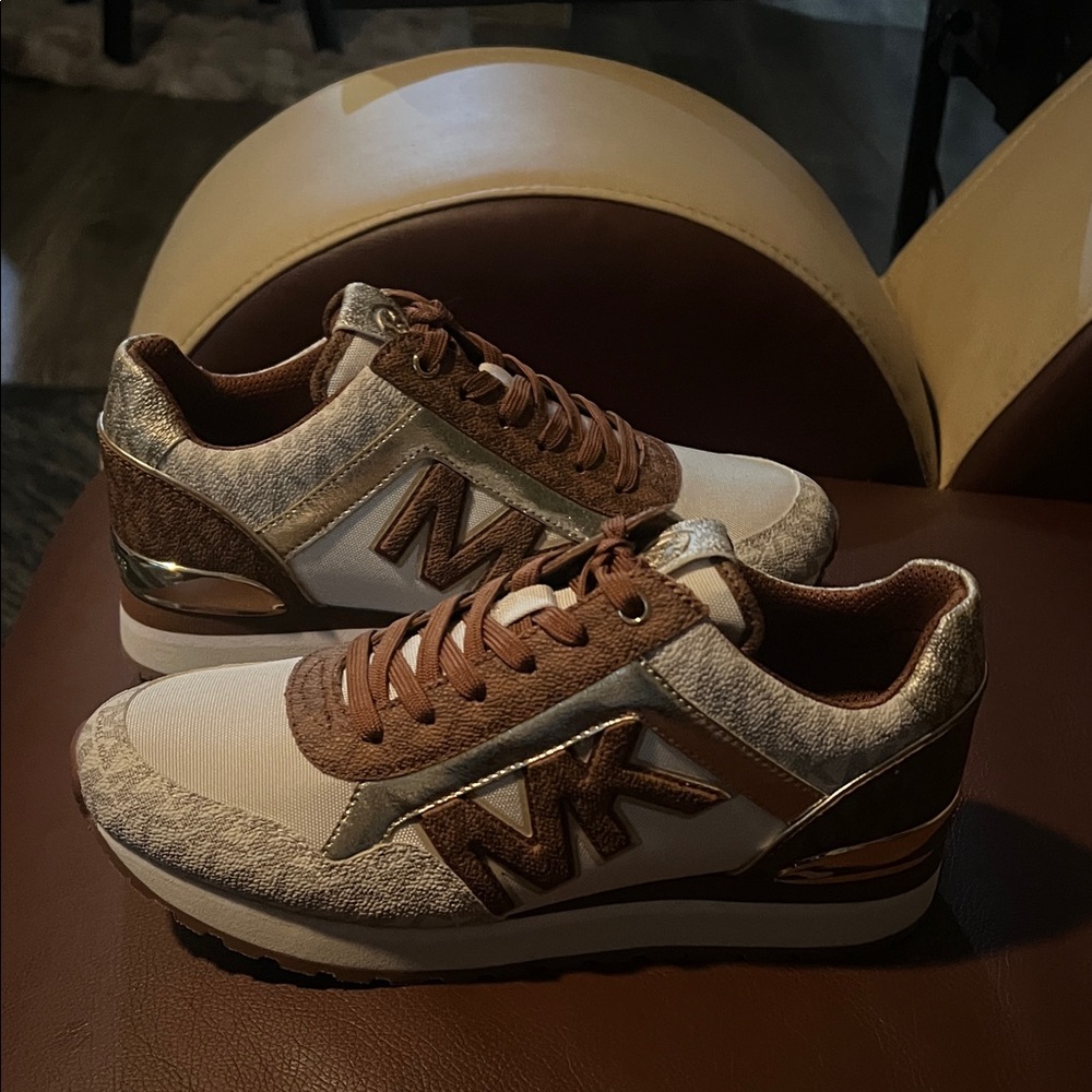 Michael Kors Women's Cream and Gold Sneakers